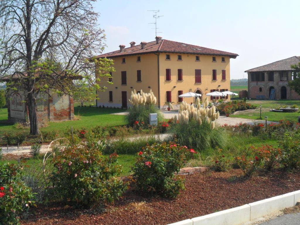 Agriturismo Al Navile Malalbergo Exteriör bild