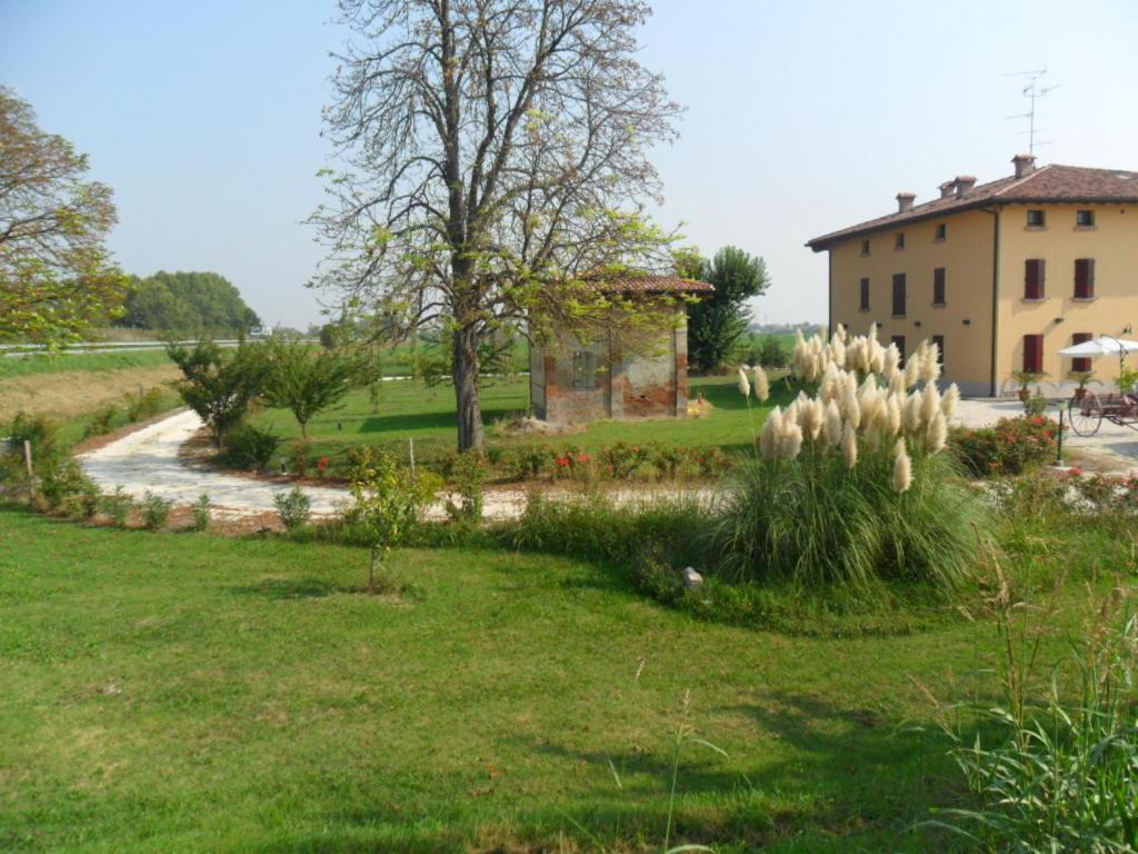 Agriturismo Al Navile Malalbergo Exteriör bild