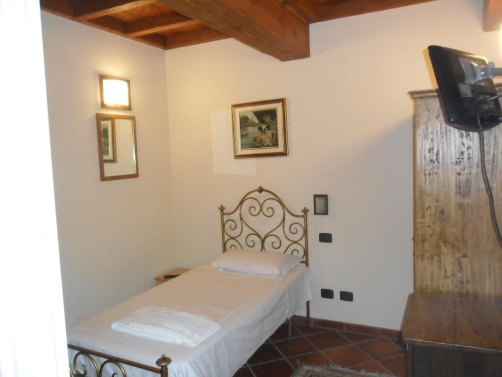 Agriturismo Al Navile Malalbergo Rum bild