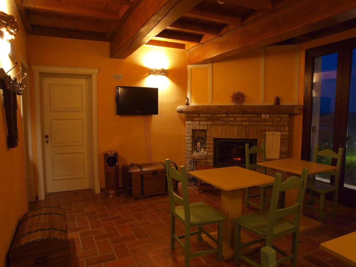 Agriturismo Al Navile Malalbergo Exteriör bild