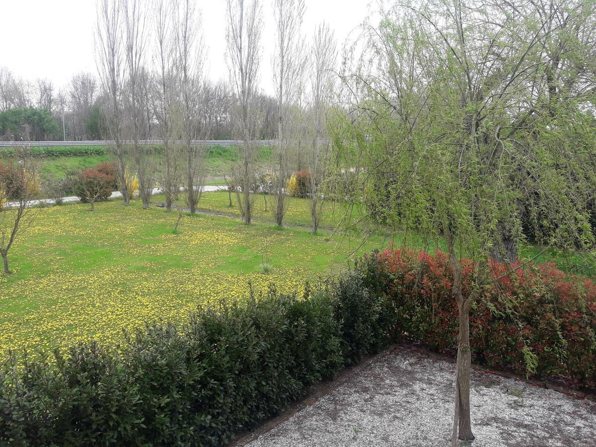 Agriturismo Al Navile Malalbergo Exteriör bild